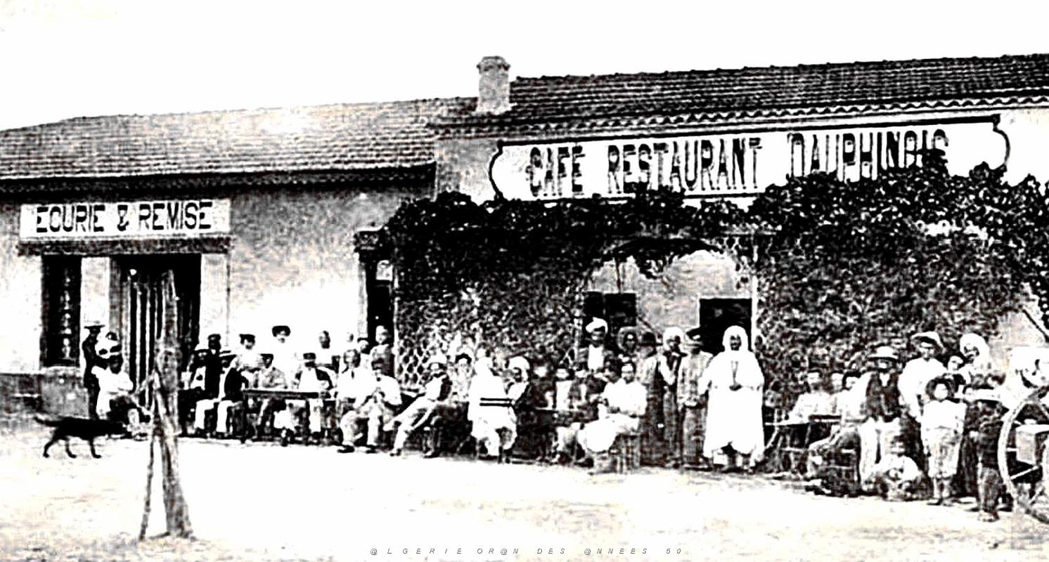 1596- Duzerville - Cafe2 Dauphinois.jpg